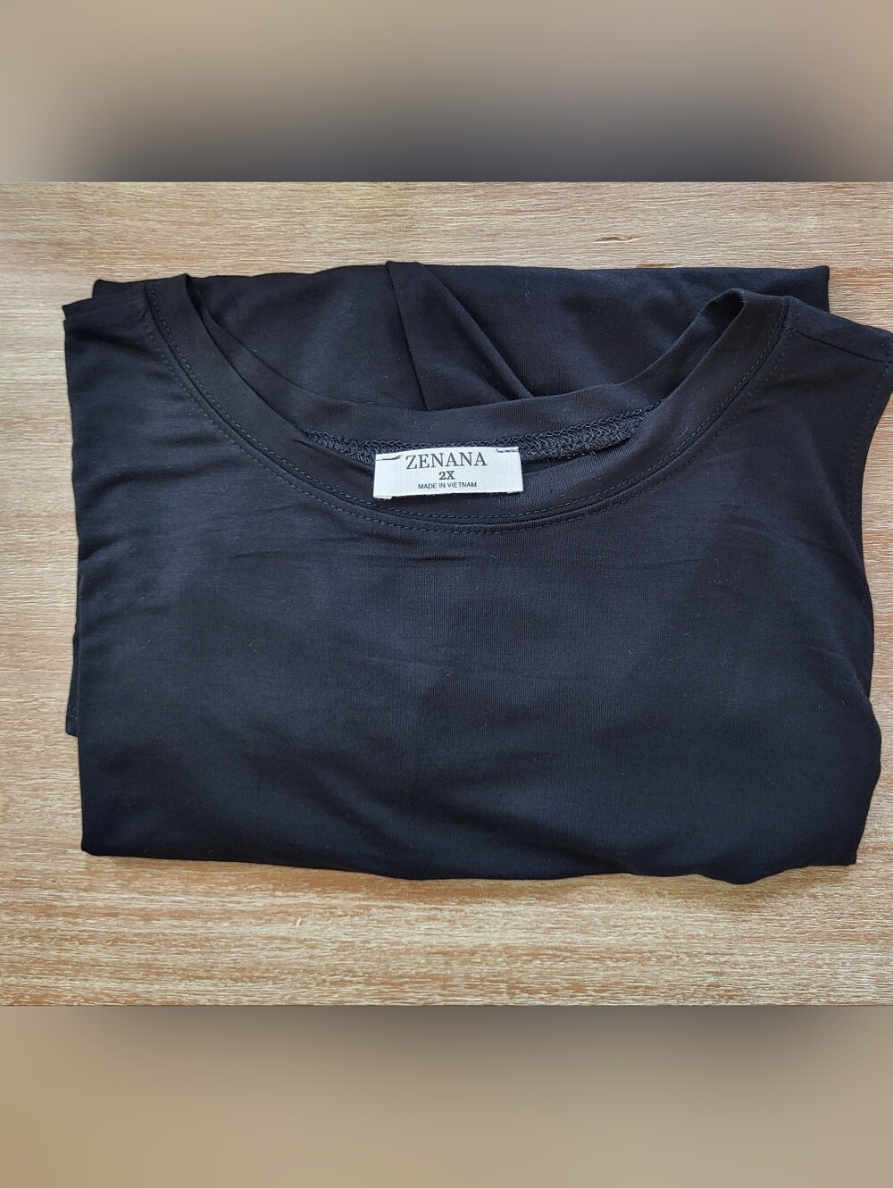 NWOT Zenana Outfitters Black Crewneck Sleeveless Tee 2X